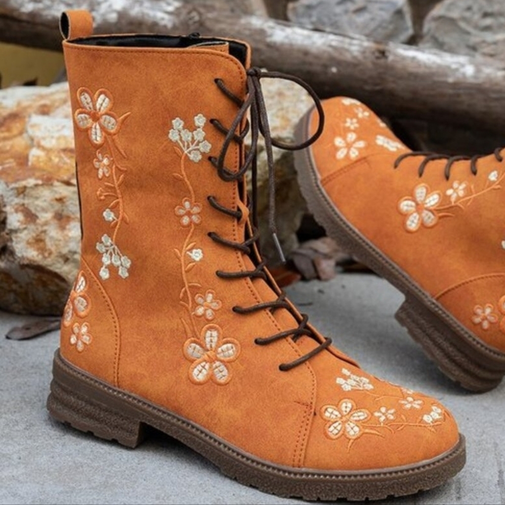 Embroidered Floral Round Toe Victorian-Inspired Block Heel Boots Lace-up Shoes
